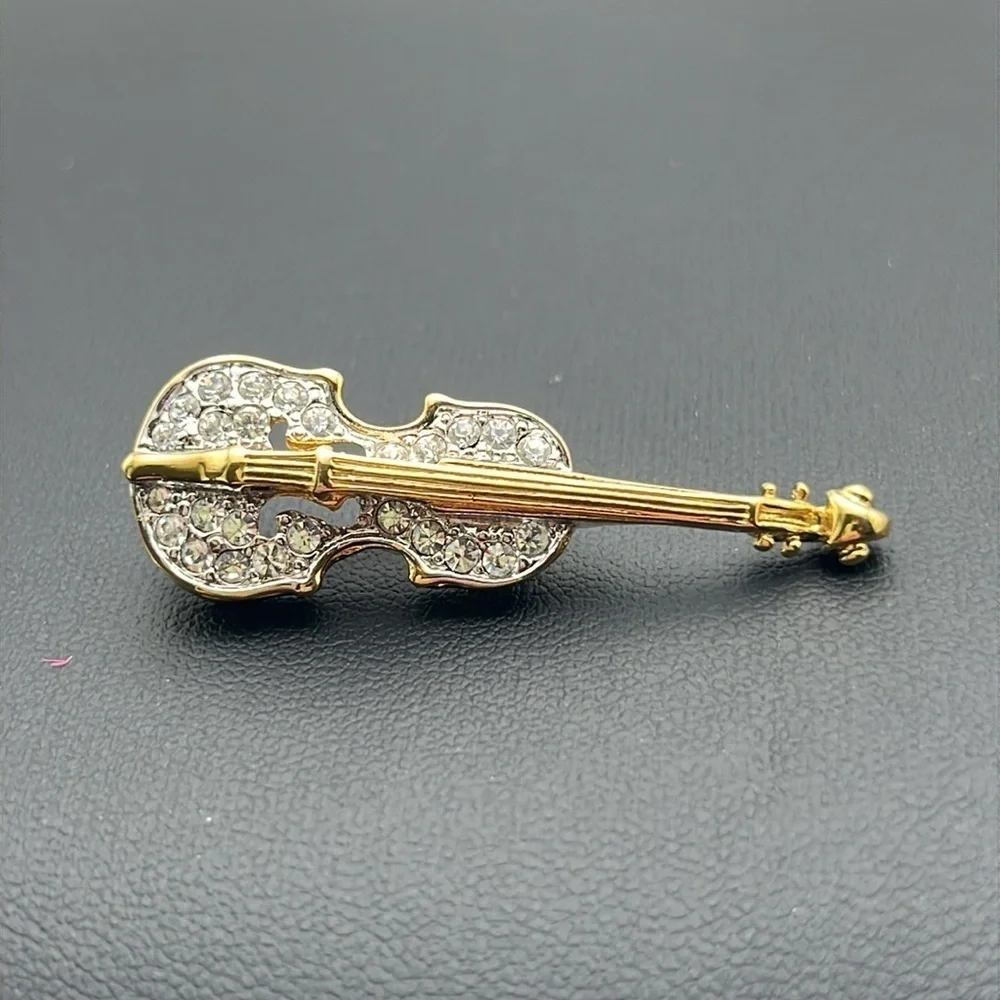 Gold tone rhinestone violin pin brooch 🎶 🎻